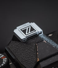 Load image into Gallery viewer, Silver  Z Hot Shoe Cover
