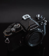 Load image into Gallery viewer, Silver  Z Hot Shoe Cover
