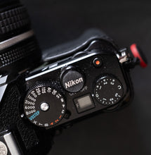 Load image into Gallery viewer, Black Nikon Soft Release Button
